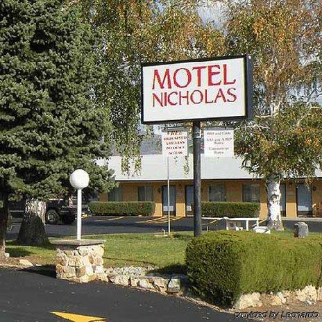 Motel Nicholas Omak Exterior photo